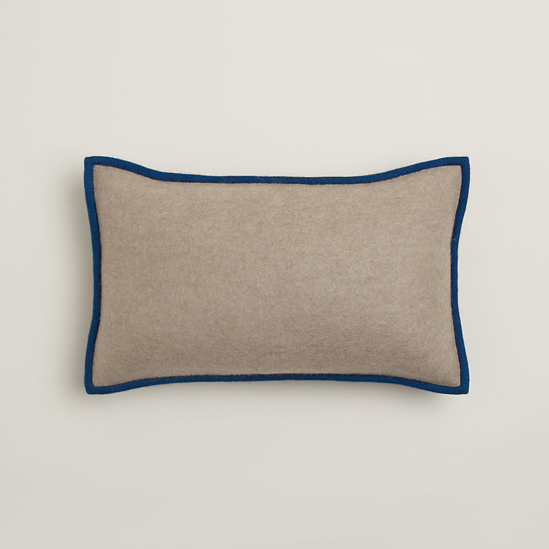 atmos-neck-support-pillow--
